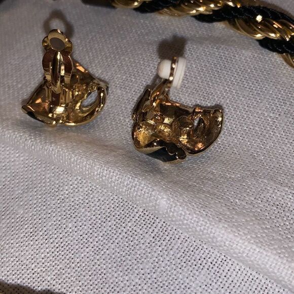 Vintage 80’s Gold and Black Rope Chain Necklace Ser with Matching Clip Earrings - Picture 7 of 11